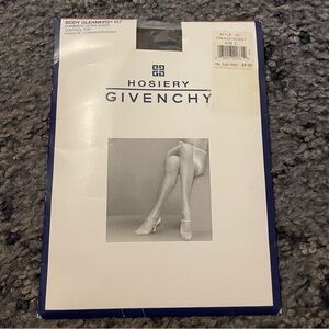 Givenchy Hosiery Body Gleamers 157
Shimmery Ultra Sheer Control Top Size C